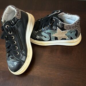 Sneakers by Naturino for girls size 28 EU - 11 US closure Zipper and laces